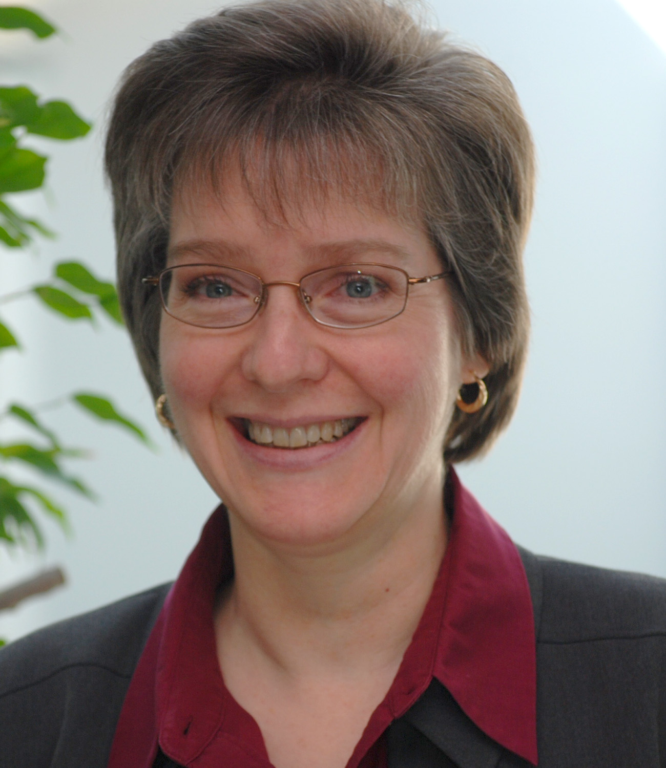 Headshot of Ellen Salmon